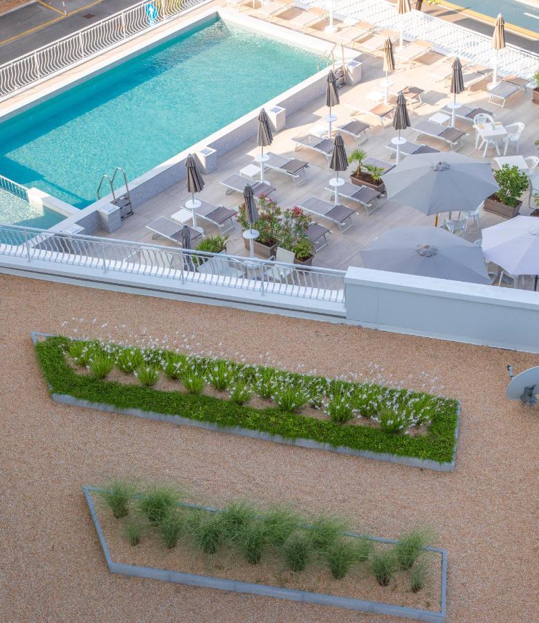 Hotel Nember Lido di Jesolo Exterior photo