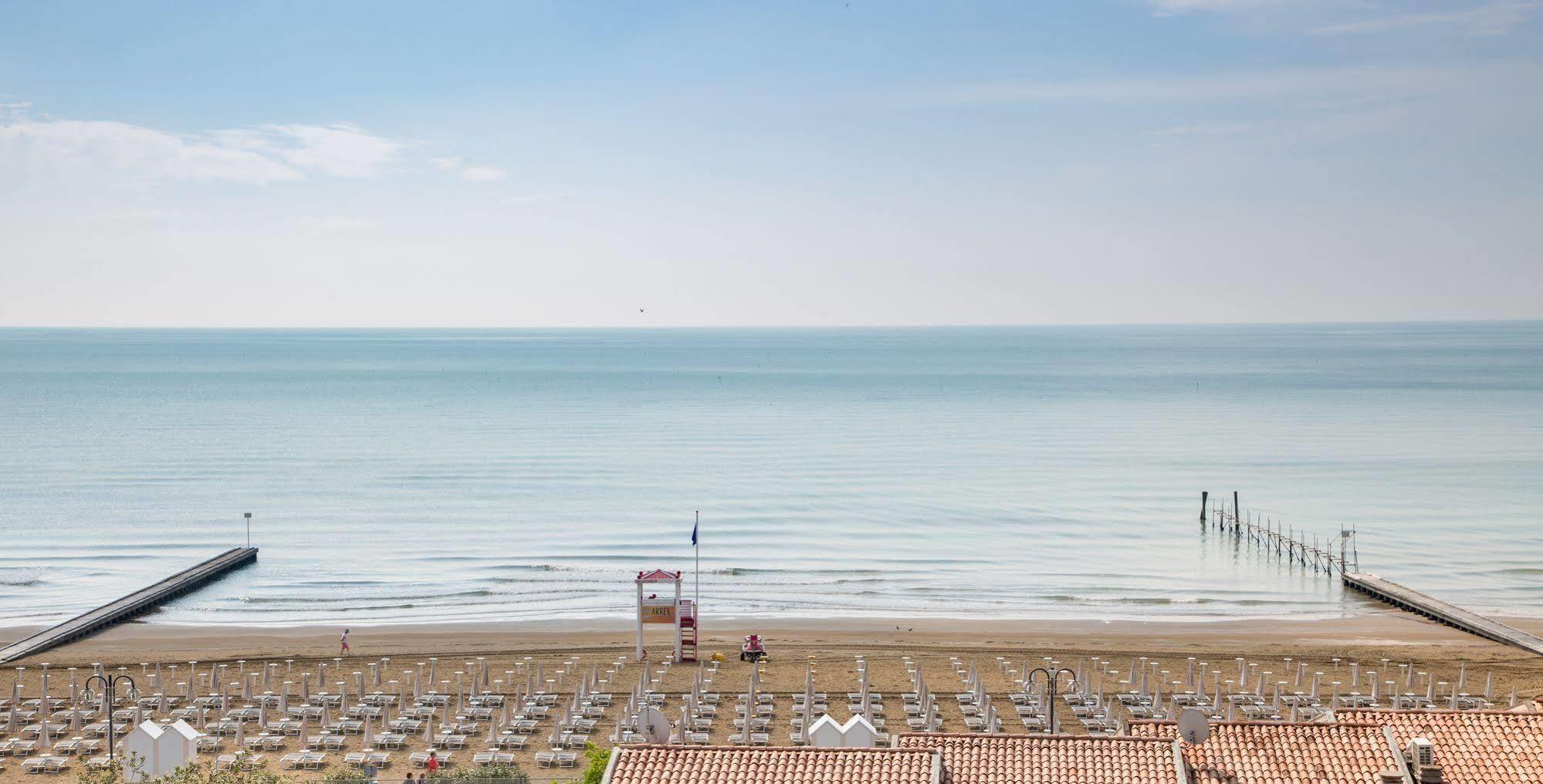 Hotel Nember Lido di Jesolo Exterior photo