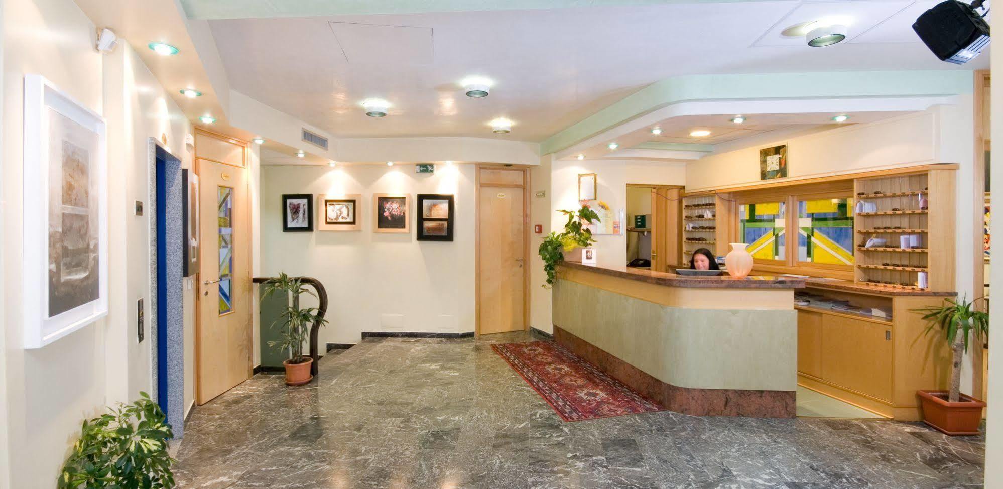 Hotel Nember Lido di Jesolo Exterior photo